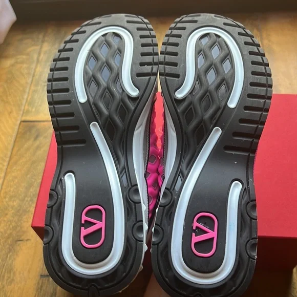 Ready Go Runner Sneaker size 40